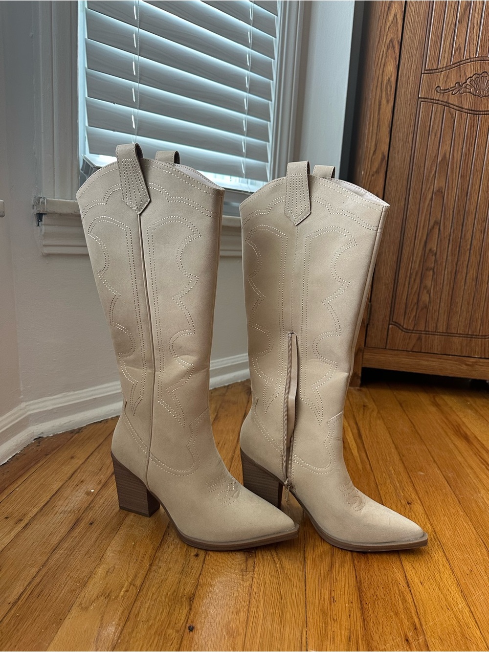 MIA Cream Tall Western Block Heel Boots size 7 - Picture 2 of 16
